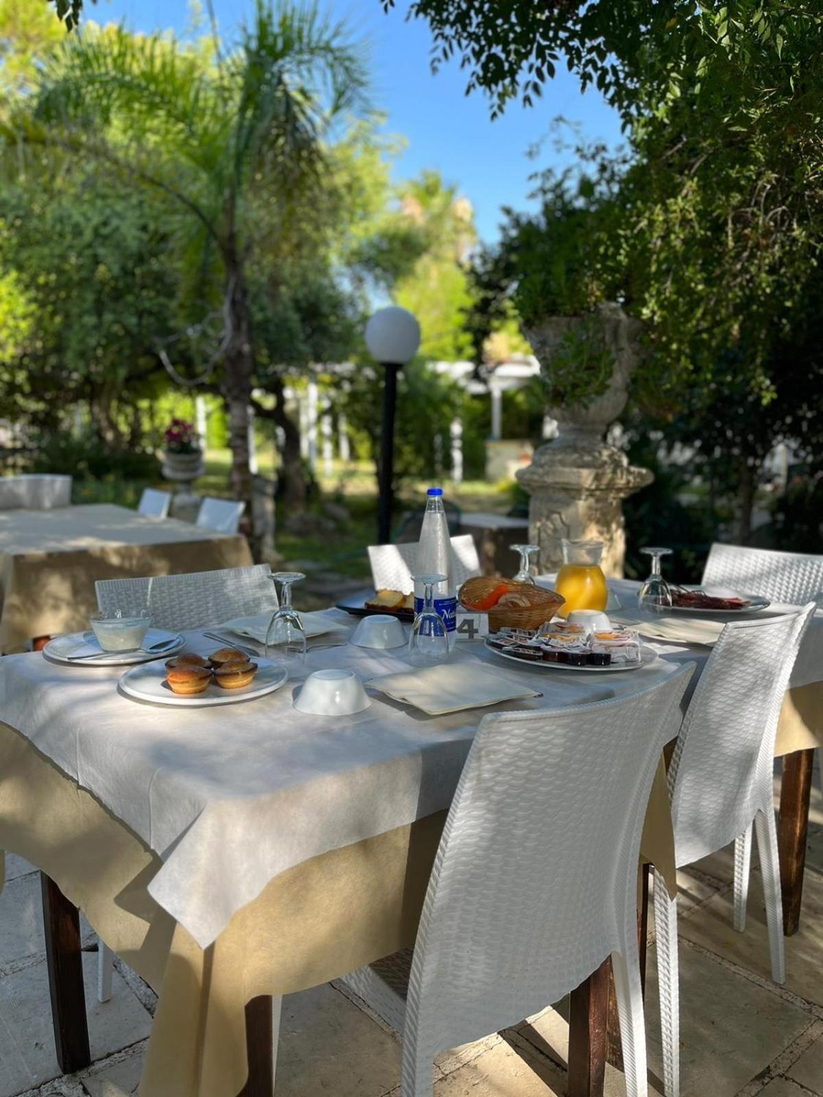 Agriturismo Tenuta La Monaca Aradeo Екстериор снимка